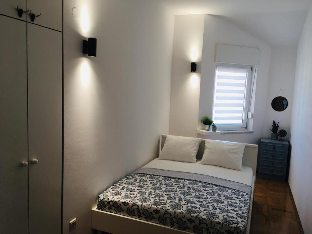 Apartment Barba Luka, Near Beach, Beautiful Views Kastela