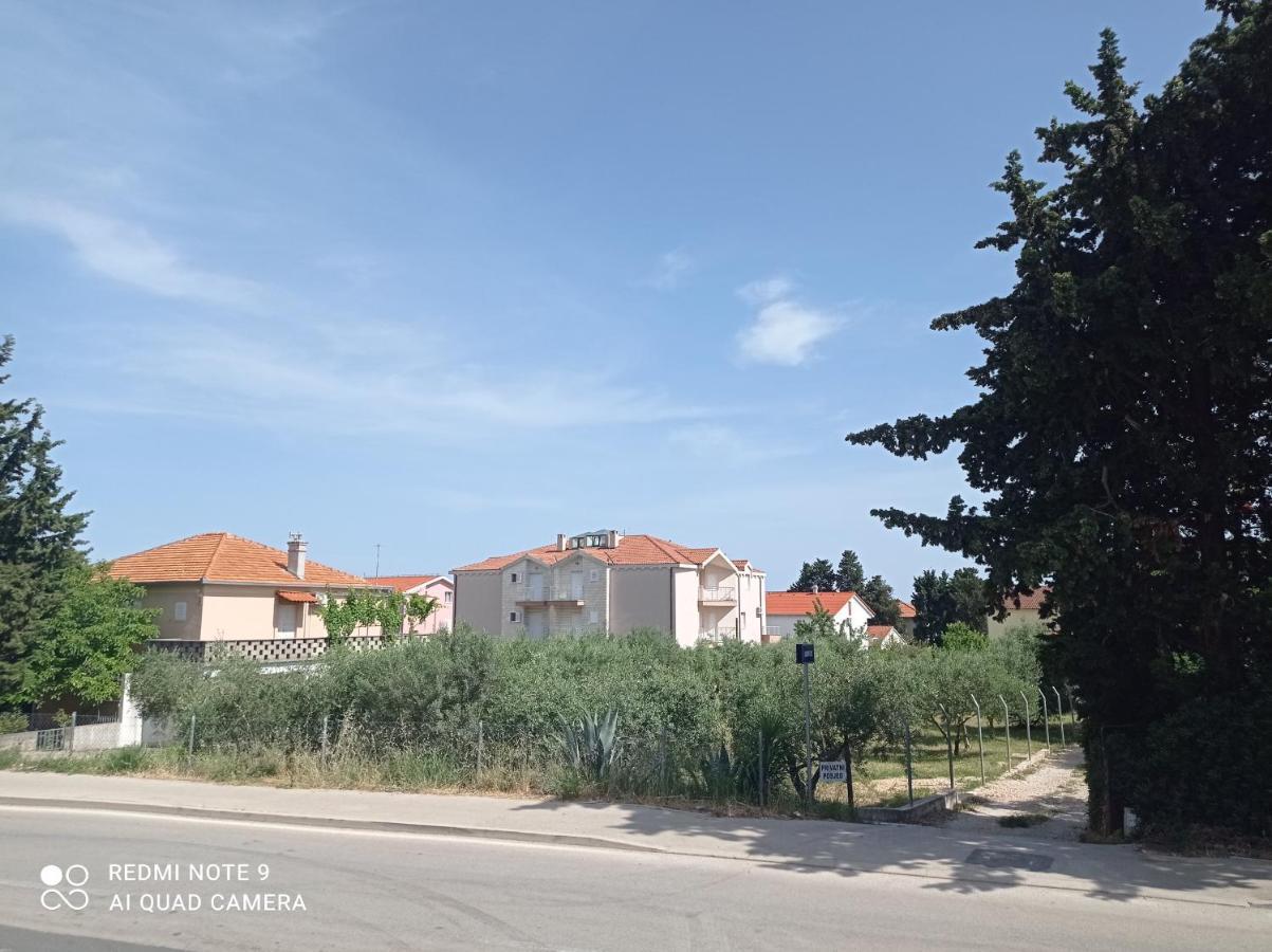 Barba Luka, Near Beach, Beautiful Views Apartment Kastela